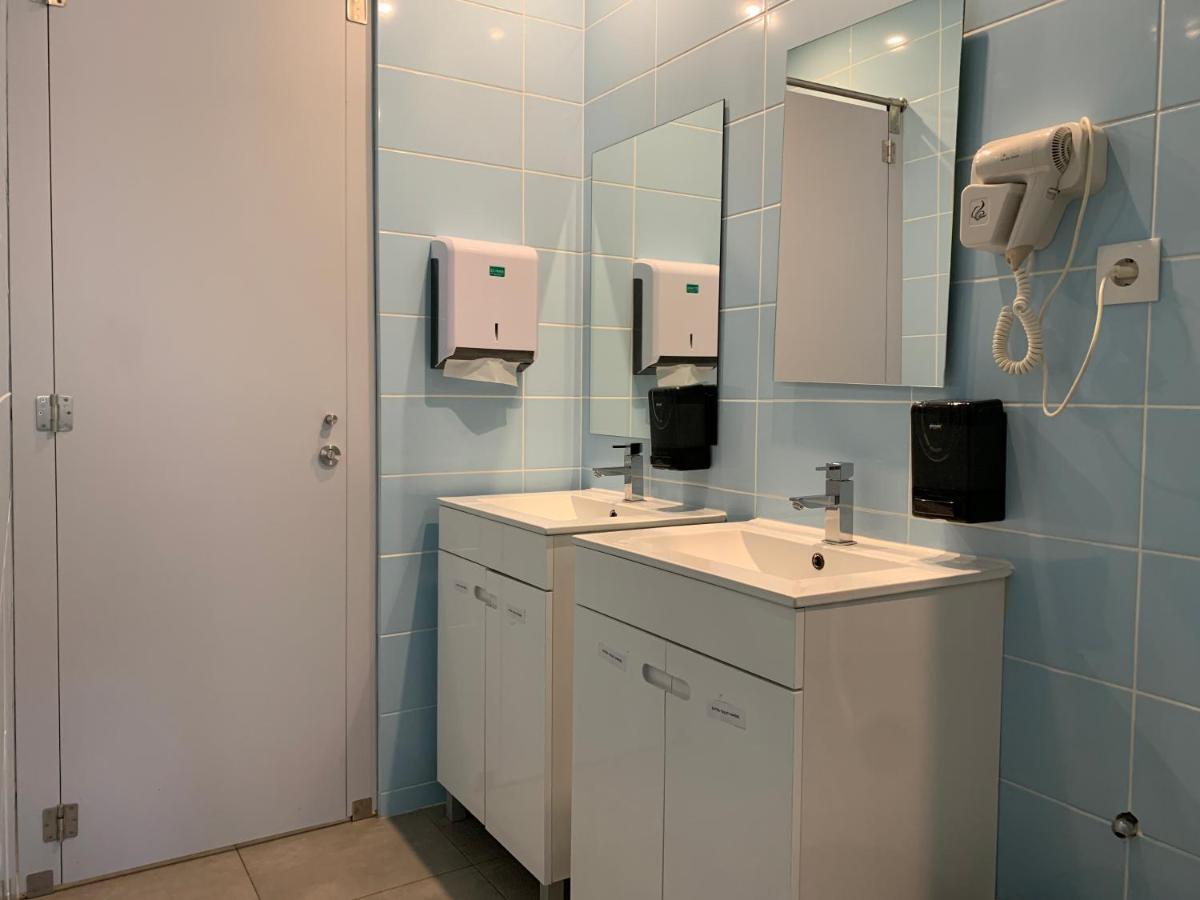 Cama en habitación compartida femenina de 4 camas - Edificio anexo